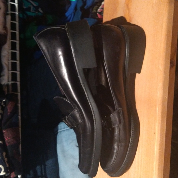 Black Ferragamo Loafers Excellent Condition size 6 to 7? - Picture 6 of 11